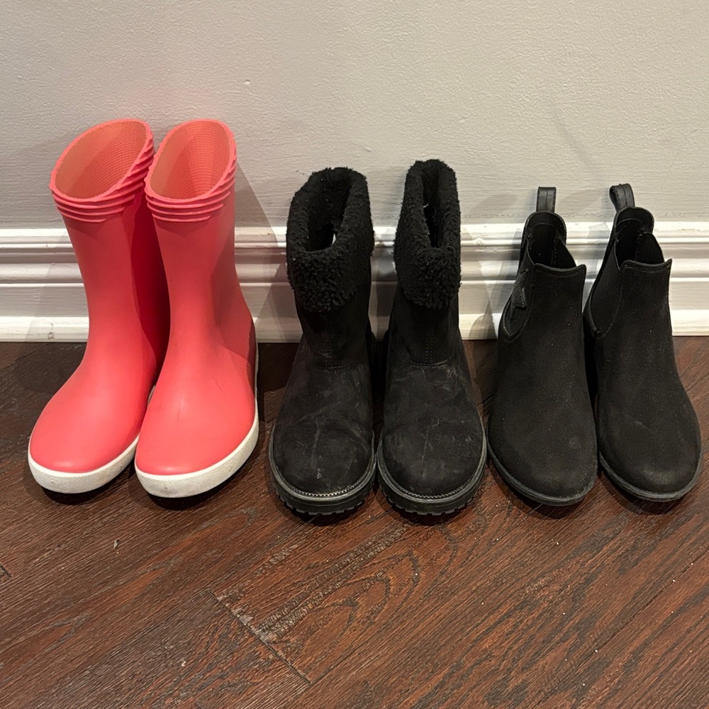 Girls Boots - size 2-3 (rain boots, winter boots, horse boots)